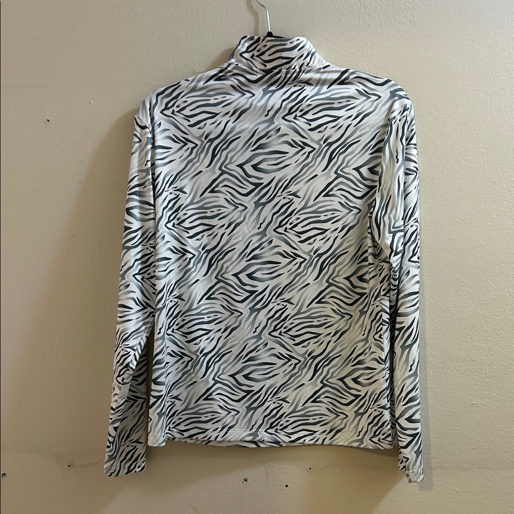 Antigua Zebra Print Long Sleeve 3/4 Zip Top - Picture 6 of 8